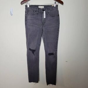Madewell Petite 9" Mid-Rise Skinny Jeans in Black Sea 27 Petite